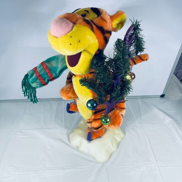 Disney Telco 1996 Tigger Animated Christmas Figure with Tree & Scarf – 24” Light - Picture 7 of 16